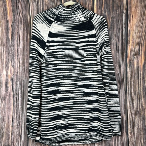 Lucky Brand Knit Sweater- Size Medium - Picture 5 of 5